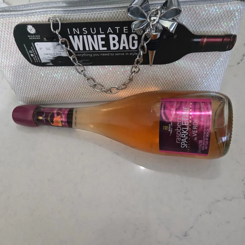 Wild Eye Designs Insulated Wine Bag with Handles White Silver